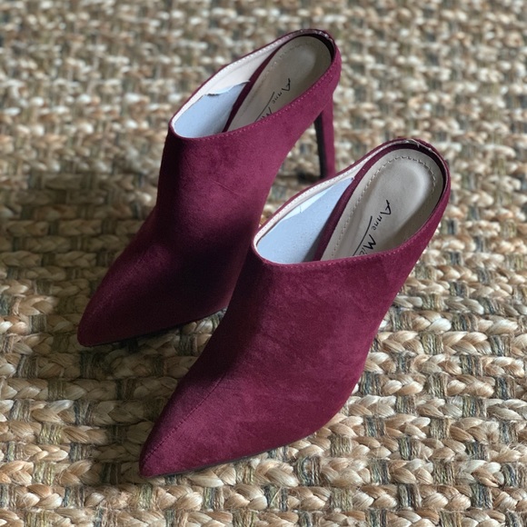 💥Host Pick💥 Pointed Toe Slip On Mule Heels - Picture 6 of 8